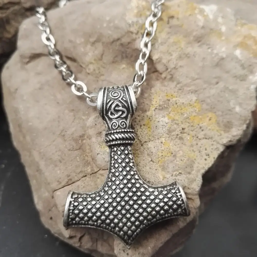 1pcs dropshipping Viking Necklace Mjolnir Hammer Pendant Huge Thor hammer Mjolnir Viking Amulet Hammer Scandinavian Pendant (1)