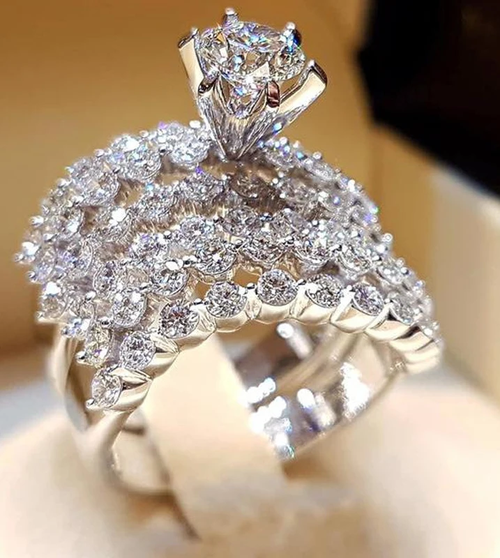 

2Pcs/Set Fashion Luxury Crystal Stone Crystal Rings For Women Sliver Color Wedding Engagement Zircon Rings Jewelry
