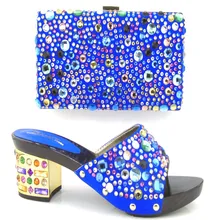 GF16-6 Kostenloser Versand. Italienische schuhe und taschen zu entsprechen nigeria hausschuhe und geldbörse mit stein für party mit Royal blau farbe