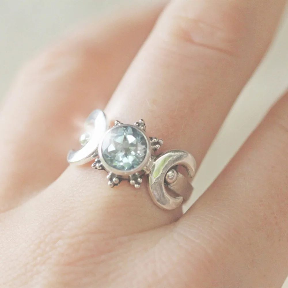 

Chic Vintage Silver Moonstones Rings Created Blue Sapphire Wedding Bride Engagement 925 Sterling Silver Ring For Women