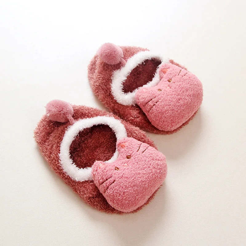 Нескользящие носки для малышей с рисунком перьев из мультфильма; резиновые носки для малышей; носки-тапочки для малышей