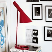 Европа современный творческий в сдержанном стиле Железный Настольный светильник офисные Спальня Workbench настольная прикроватная лампа