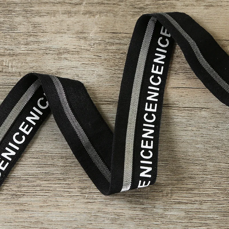 4693318989_1666778515