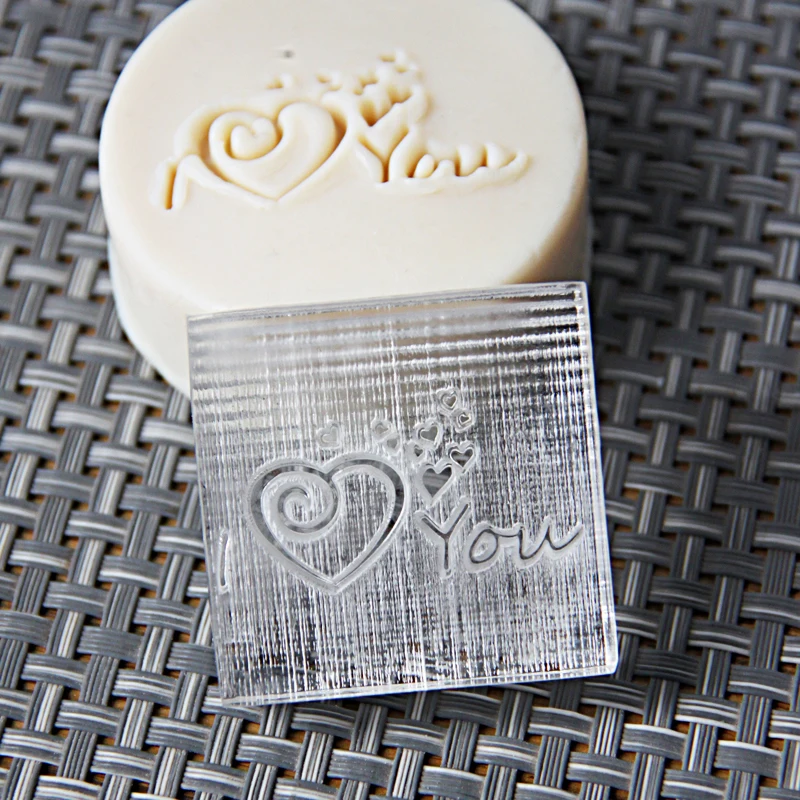 

free shipping natural handmade acrylic soap seal stamp mold chapter mini diy cat patterns organic glass 4X4cm 0309