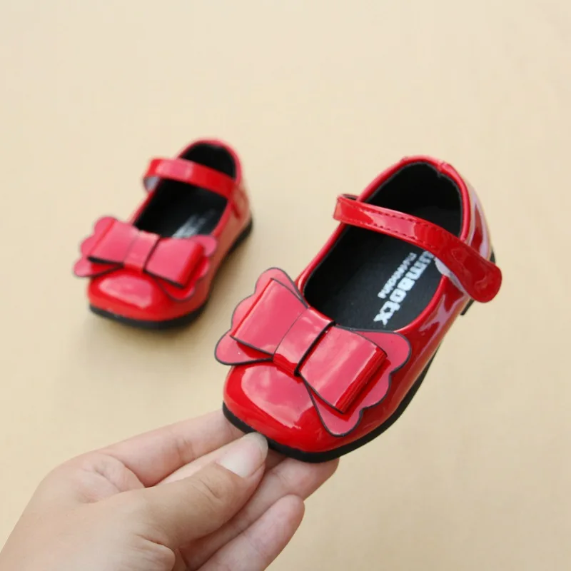 New Brand Red Color Patent Leather Baby Girls Dress Shoes Cute Infant Toddler Girls Flats Kids Black Dress Shoes