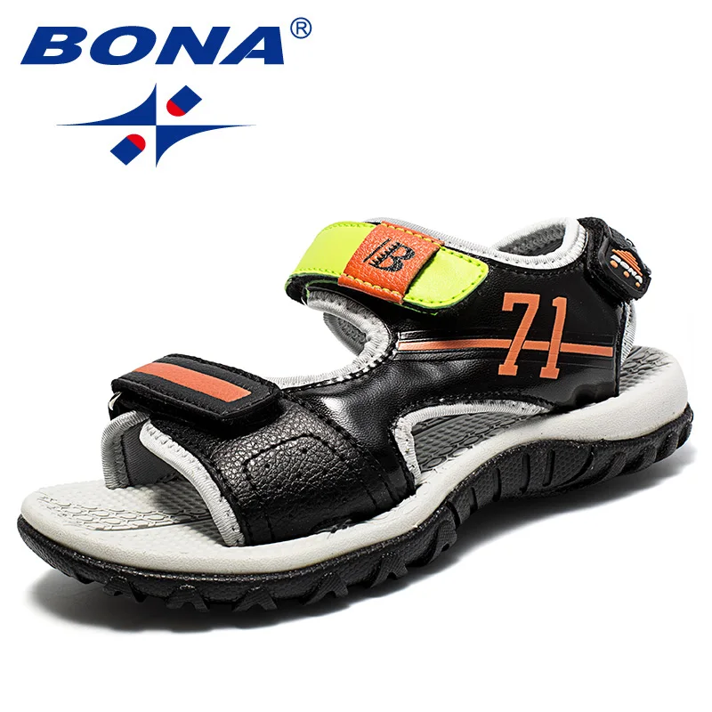 BONA/Новые Популярные стильные детские сандалии разноцветная Летняя обувь на плоской подошве для мальчиков Удобная Обувь для пляжа на каблуке - Цвет: Black-Yellow
