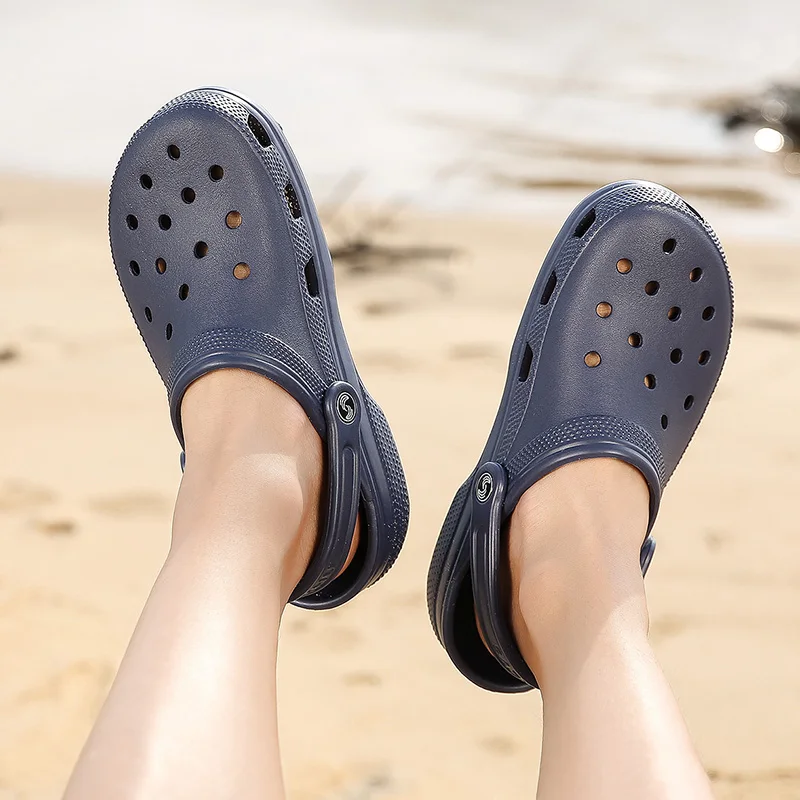 Dropshiping 2019 Sandals Summer Men Slippers Shoes Croc Fashion Beach Sandals Casual Flat Slip on Flip Flops Men Hollow Shoes