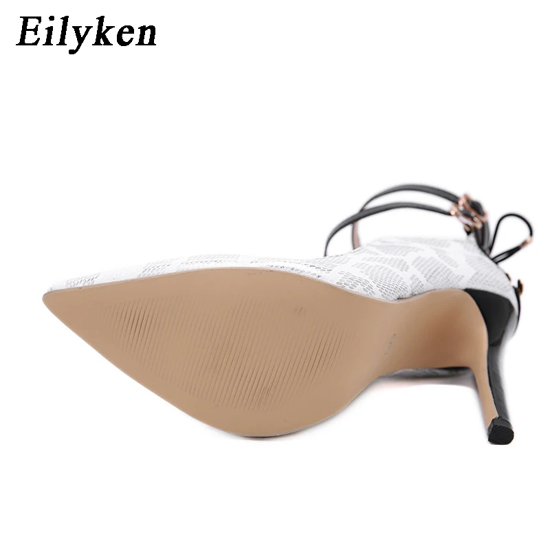 Eilyken/Новинка года; дизайнерские осенние туфли-лодочки с заклепками под змеиную кожу; босоножки; модные женские туфли на тонком каблуке 11,5 см с острым носком и ремешком с пряжкой
