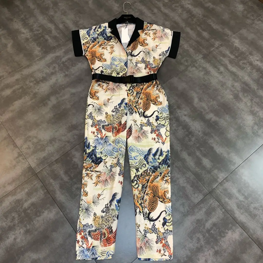

2019 summer new V-neck short-sleeved retro tiger pattern belt jumpsuit
