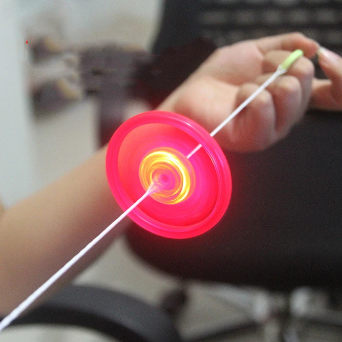 

Flashing Rope Flywheel Toy Glow in the Dark Toys Hand Pull Luminous Flashing Rope Flywheel Toys for Children Funny Birthday Gift