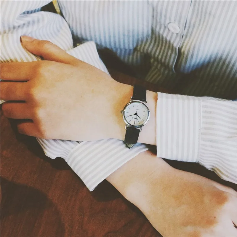 

Watch male student Korean version of the simple trend leisure sports electronic watch high quality