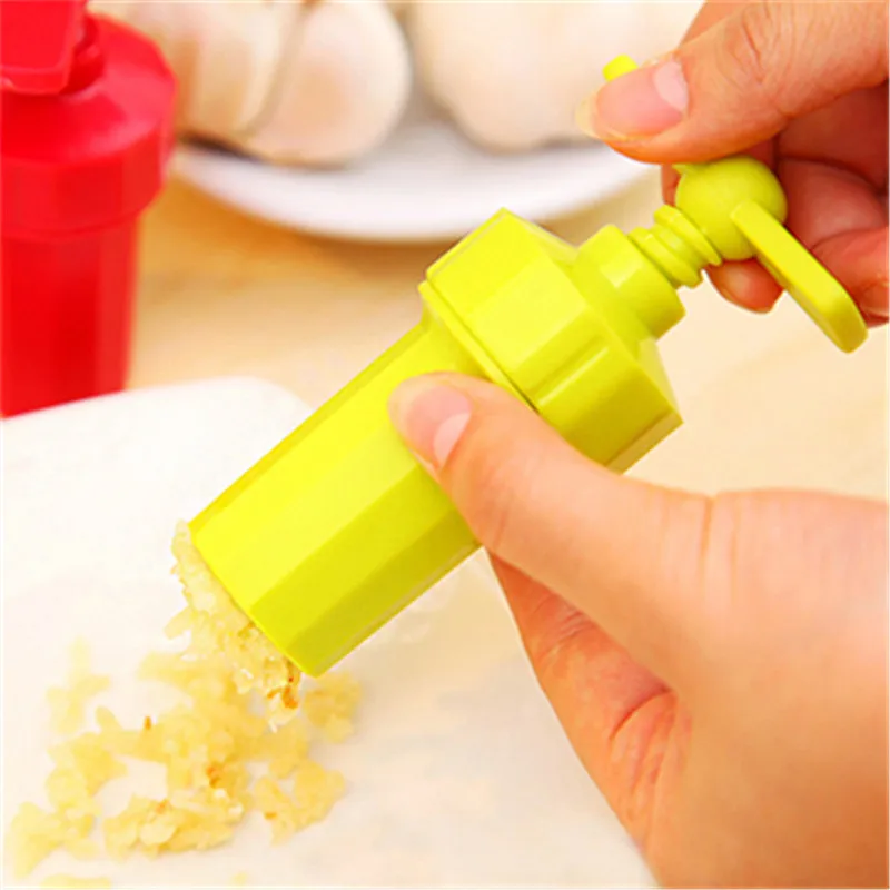  New Kitchen Ginger Garlic Manual Press Twist Cutter Crusher Cooking Tool Plastic Garlic presses Blenders peeler Free shipping 