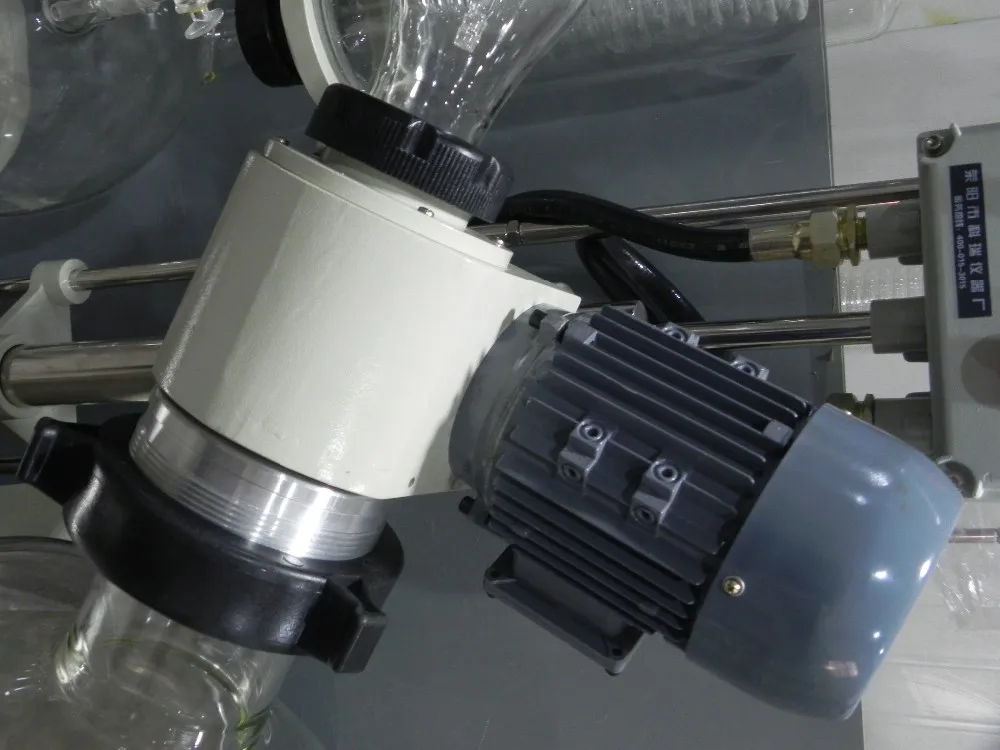 Купить взрывозащищенный лабораторный поворотный Evaproator 20L с вакуумной технологией из Китая стеклянный роторный испаритель производитель