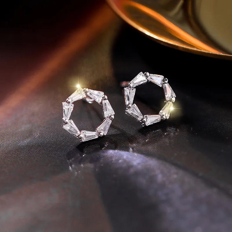 

Irregular Zircon Circle Small Stud Earrings For Women Girls 2019 New Classic Cute Small Earrings Jewellery
