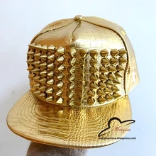 Высокого качества BIGBANG золото серебристая кожа бейсболка Для мужчин Для женщин Спайк шпильки заклепки Кепки шляпа в стиле панк Рок Хип-хоп Шапки