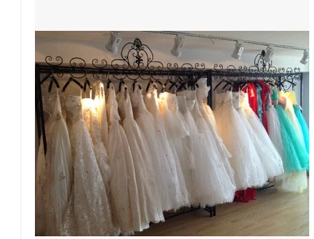 The new dress frame Wedding dress display rack Wrought iron wedding dress frame, Wedding dress store shelves