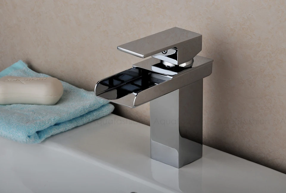 Polished Chrome Waterfall Faucet Single Handle Tap Brass Bathroom Sink Faucet Deck Mounted (7)