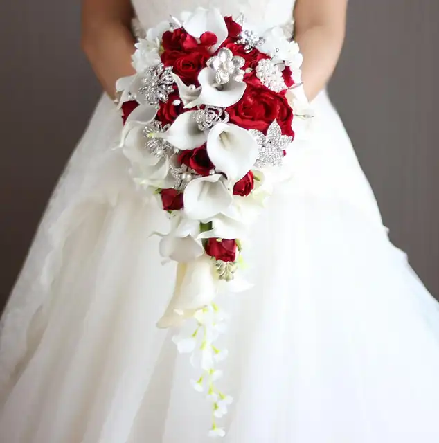Janevini 2018 Vintage Red Rose Bouquet With Crystal Waterfall