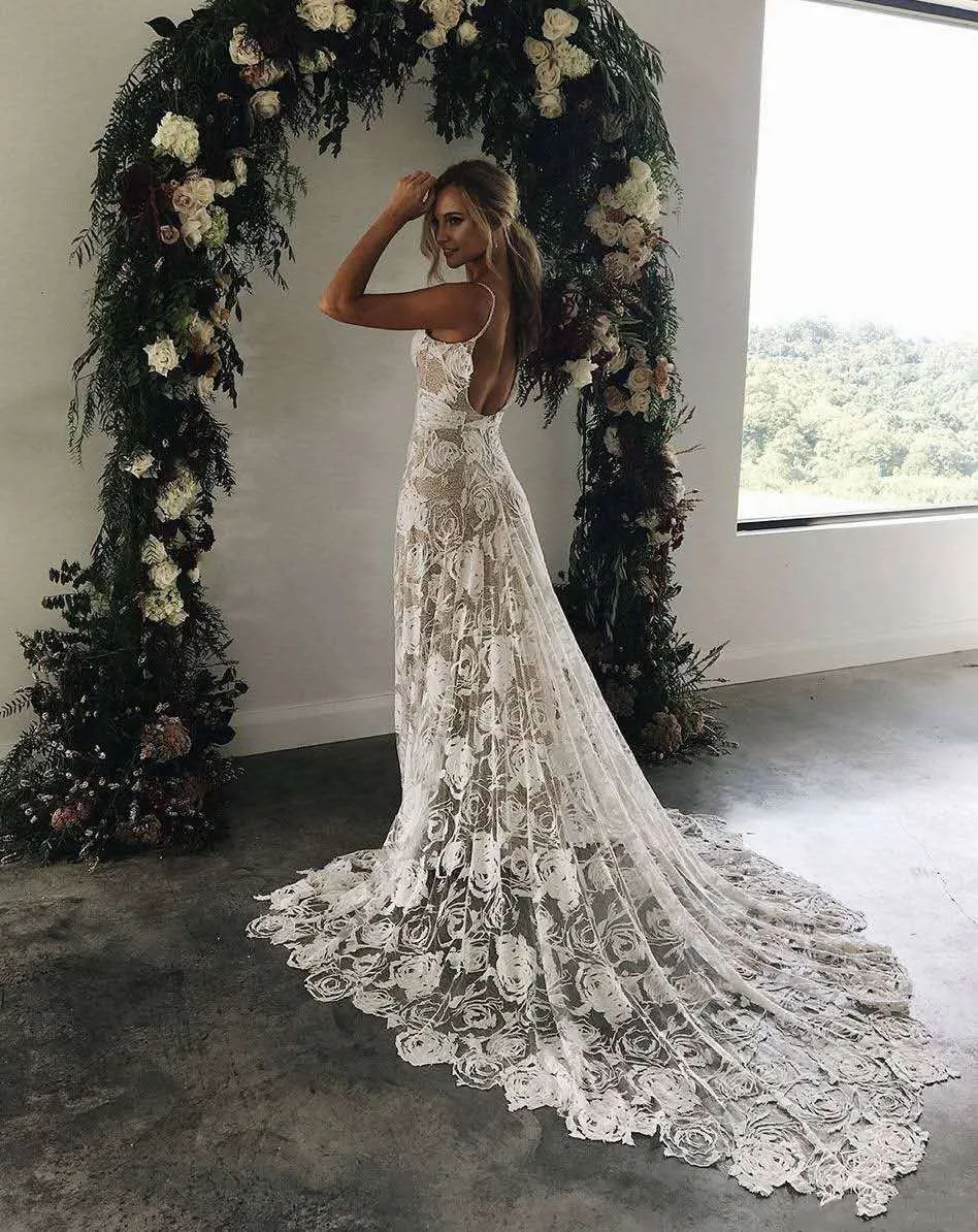 

Charming Lace Boho Beach Wedding Dress 2019 Sexy Backless Spaghetti Straps Vestido de Noiva Vintage Bohemia Wedding G