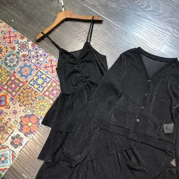 

In the summer of 2020 the new silk long white black condole belt inside the female vest