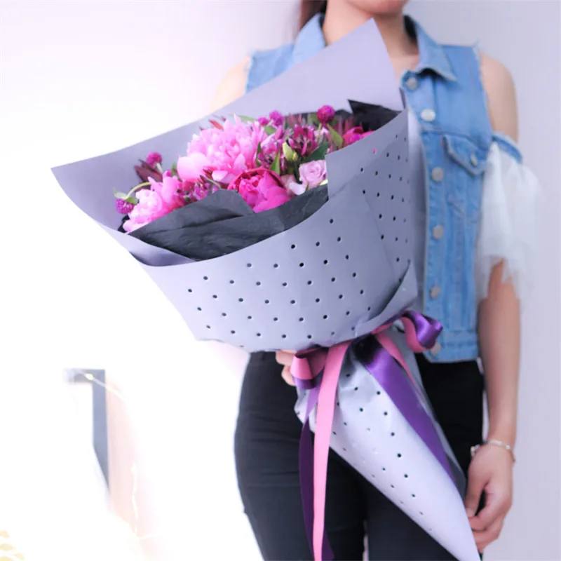 

Free Shipping Creative Holes Korean Flower Wrapping Paper DIY Florist Supplies Decoration Paper 20pcs/lot