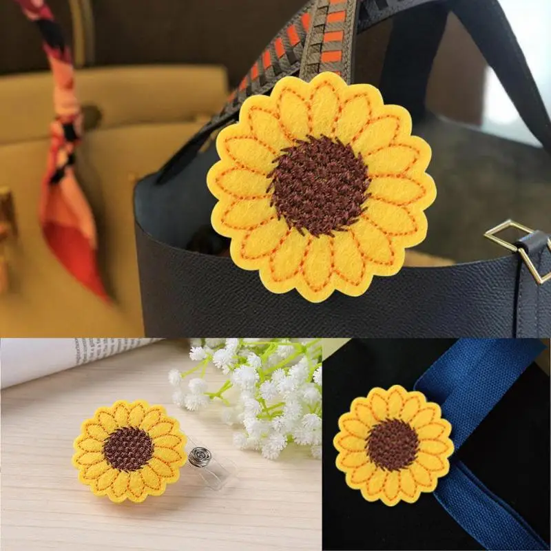 

2019 Newst ID Card Holder Sunflower Anti-Lost for Children Old men Keychain Buckle Pull Chain Badge Buckle book clip Universal