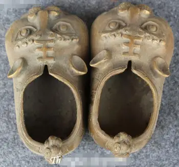 

Collect Old Chinese Feng Shui Bronze Tiger Tiger-Head Shoe Shoes Statue Pair