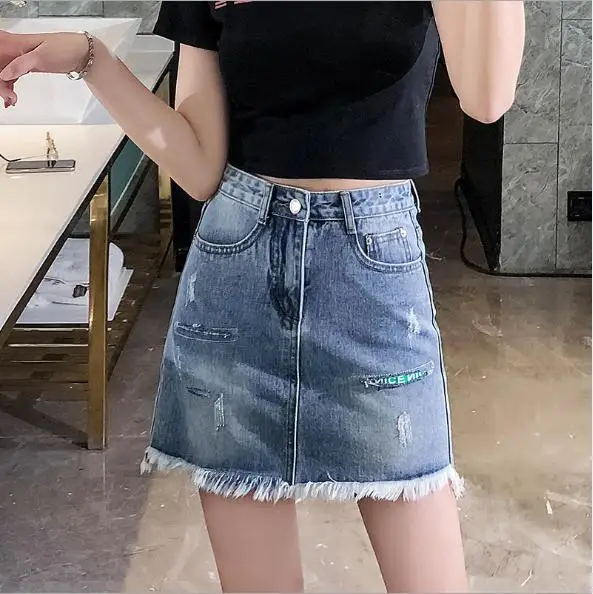 Women Skirts 2019 Spring And Summer Denim Short Skirts Fashion Slim Jeans Skirts Raw Edge Irregular Female Mini Skirts D31 Women Skirts 2019 Spring And Summer Denim Short Skirts Fashion Slim Jeans Skirts Raw Edge Irregular Female Mini Skirts D31