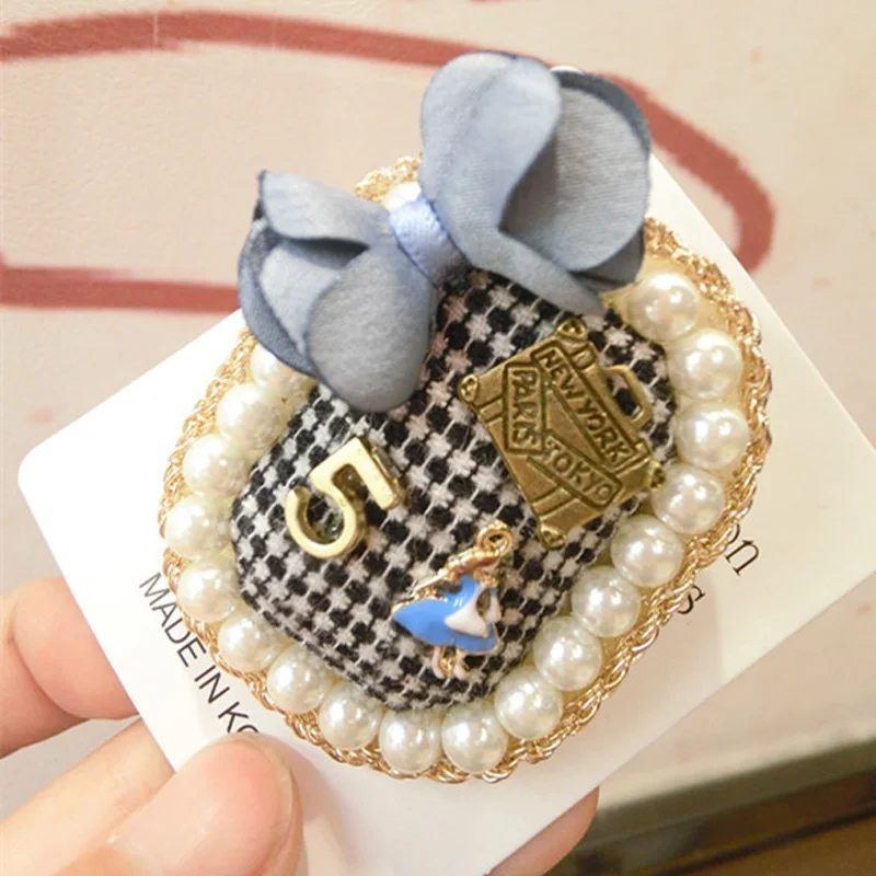 

Retro Bow Shield Tassel Brooch Pin For Women Camellia Beauty Figure Fabric Lace Vintage Hijab Pin Broches Gift c Jewelry Big Pin