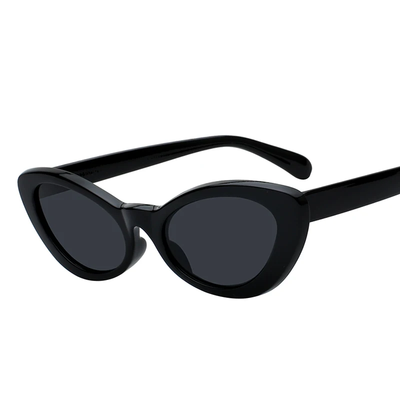 Макс Новое Милое сексуальное ретро в форме кошачьих глаз солнцезащитные очки Для женщин небольшой черный, белый цвет Треугольники Винтаж солнцезащитные очки женское повседневное красное пуховое пальто uv400 - Цвет линз: Gloss black w black
