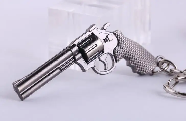 100PCS Miniature Revolver Pistol Weapon fashion Model Keychain Key Rings New Mini Gun key Chain For Men Jewelry Surprise Gift 100PCS Miniature Revolver Pistol Weapon fashion Model Keychain Key Rings New Mini Gun key Chain For Men Jewelry Surprise Gift