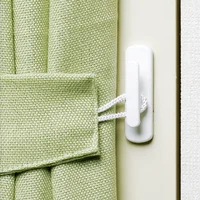 Новое поступление, 1 комплект самоклеящаяся настенная шторка на крючках Пряжка, крючки для штор пряжки аксессуары, Бесплатная доставка. Комната аксессуары - изображение