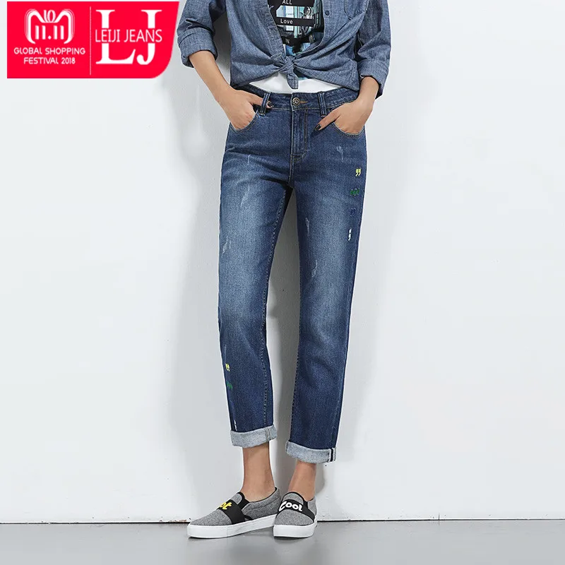Goedkoop 2018 LEIJIJEANS Boyfriend Jeans Vrouwen Plus Size Gebleekte Borduren Jeans Zipper Fly Mid Taille Lage Elastische Rechte Jeans 5534
