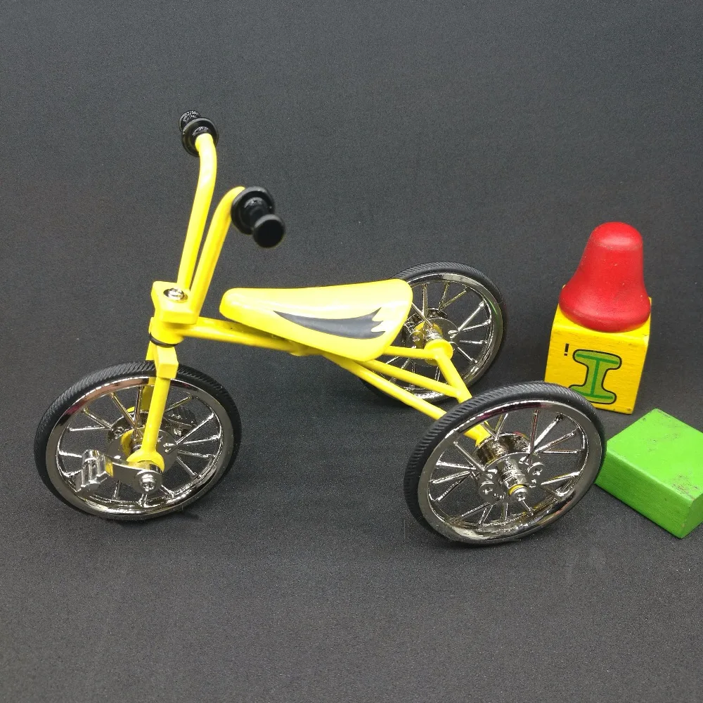 1/10 yellow miniature beautiful metal assembled Baby tricycle cycle