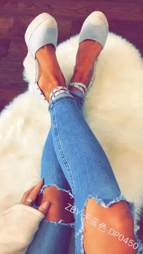 

2019 Rough Rivet Word Buckle Sandals 40-43 Sandals