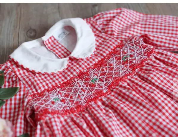 B Toddler birthday dress long sleeve Peter pan color smocking cherry pattern toddler girls dress baby birthday outfits - Цвет: B