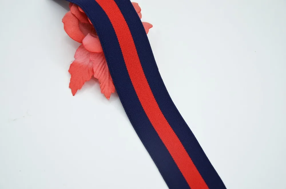 две ленты синяя и красная. две ленты синяя и красная. две ленты синяя и красная. ленточки голубая красная синий. синяя лента и красная лента.