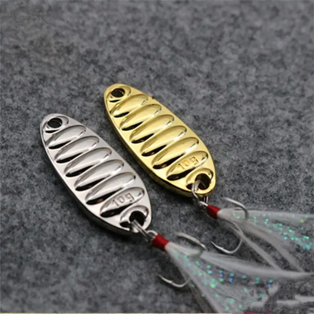 

1Pcs Sequins vib metal artificial bait lure 7g 10g 15g 20g 25g Blood trough feather hook fishing bait