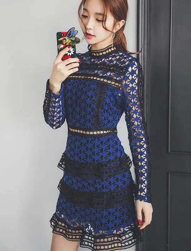 

2018 AutumnNew Arrival High Quality Self Portrait Turtleneck Hollow Out Long Sleeve Cake Style Woman Lace Dress