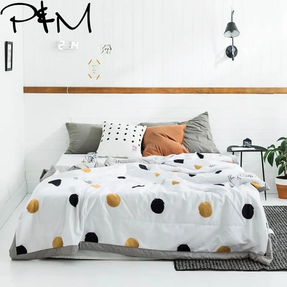

Papa&Mima Black and gold dots print Soft and thin Air conditioning Summer quilt NO pillowcases Twin Queen Size Cotton Fabric
