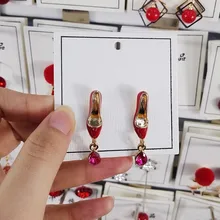Модные серьги для женщин; коллекция года; корейские красные серьги-гвоздики на высоком каблуке с кристаллами; женские свадебные ювелирные изделия; золотые ювелирные изделия; Brincos Mujer