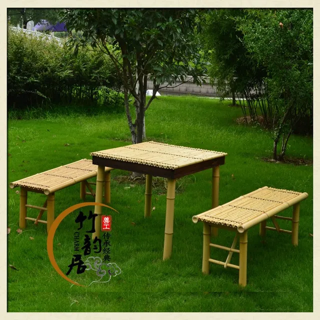 Backyard table chairs