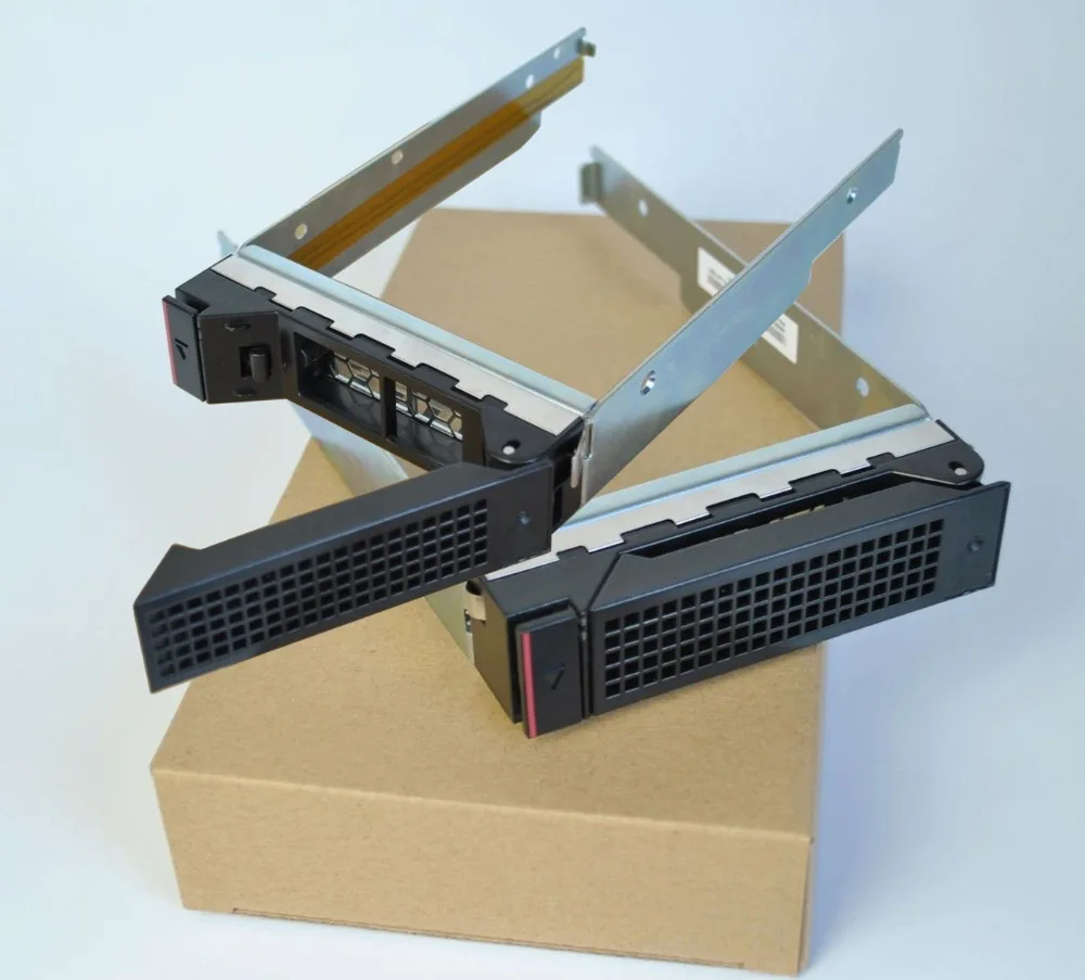 

Original Lenovo 3.5" 03T8898 SAS / SATA Hard Drive Caddy Tray for RD650 RD550 RD450 RD350 TD450 03T8897 SM10A43752