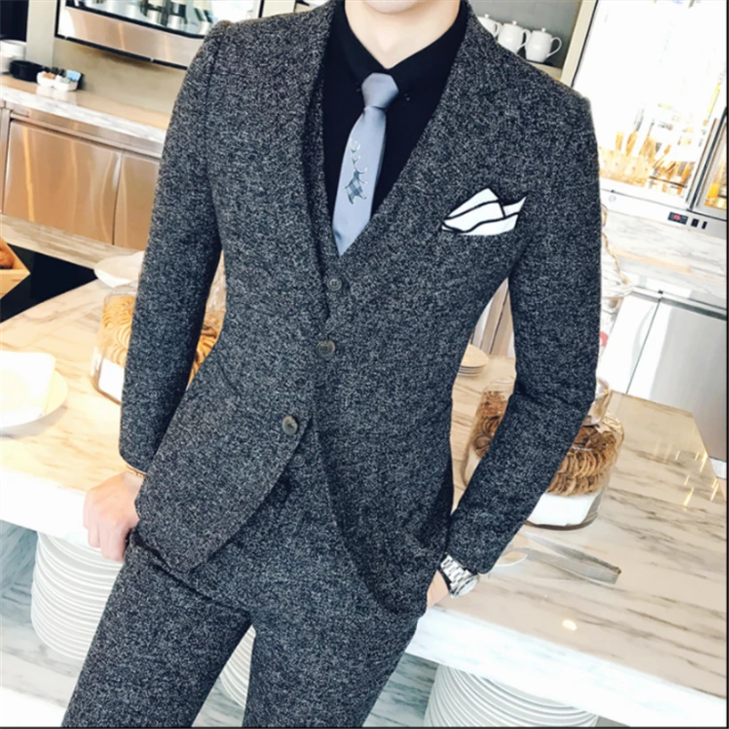 

Classic Men's Suits Tuxedo Slim Fit Business Banquet Mens Suit Jacket with Vests and Pants 2019 New Men Wedding Suits