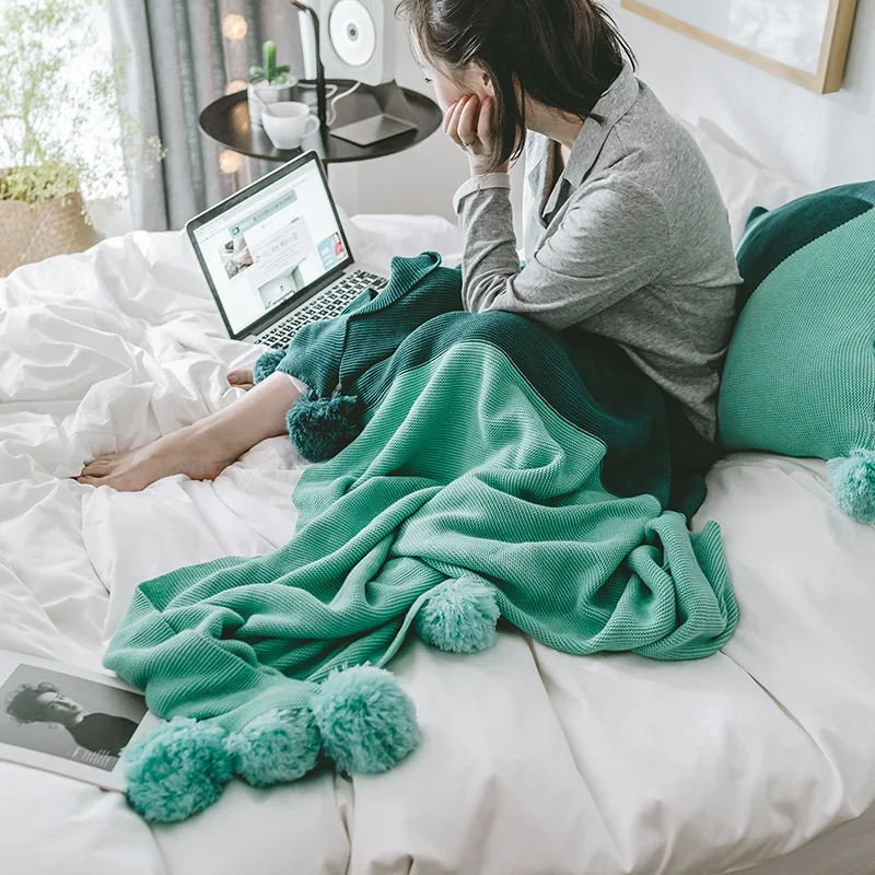 

2018 explosion models European sofa blanket handmade hanging ball cotton knitted blanket