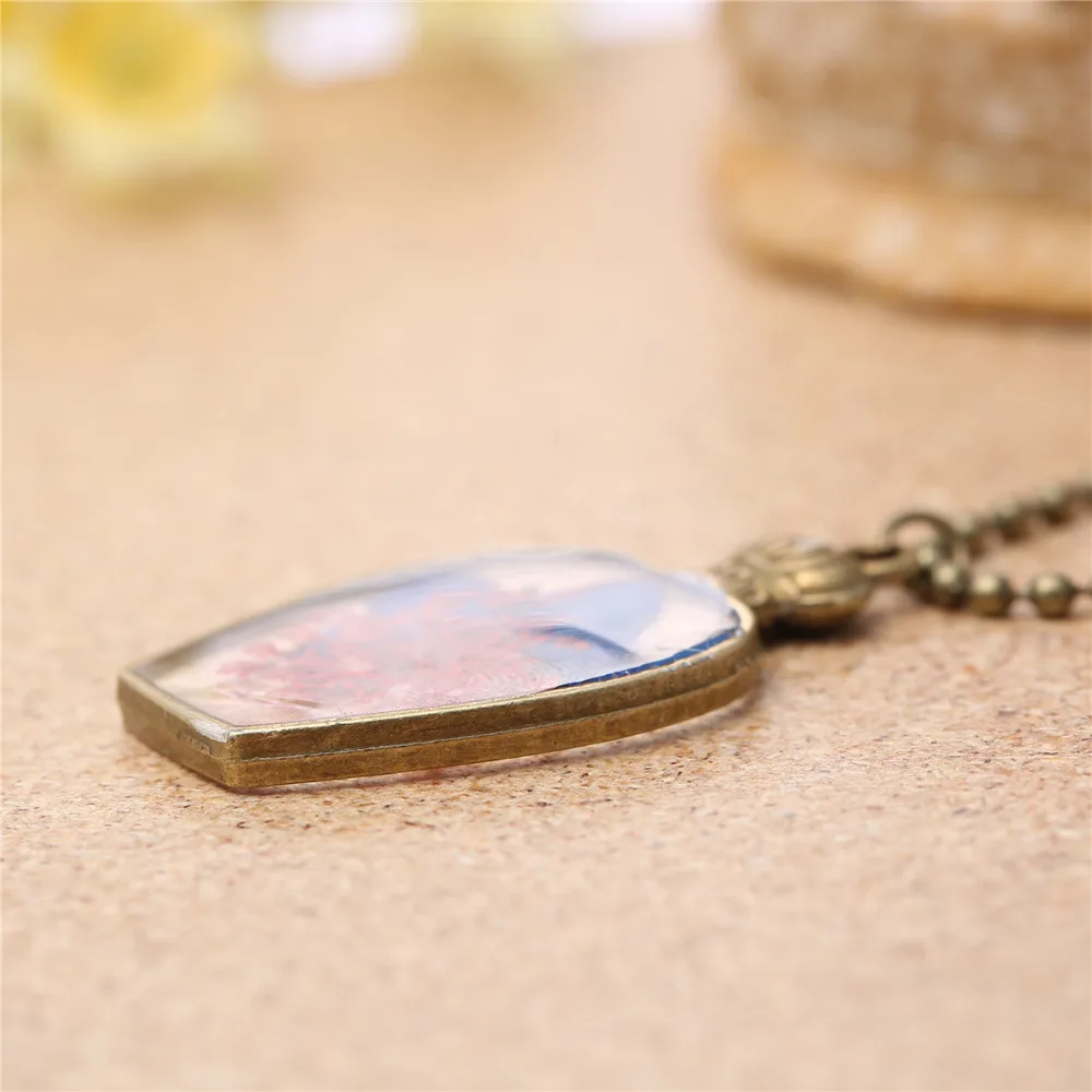 4382104724_354902198