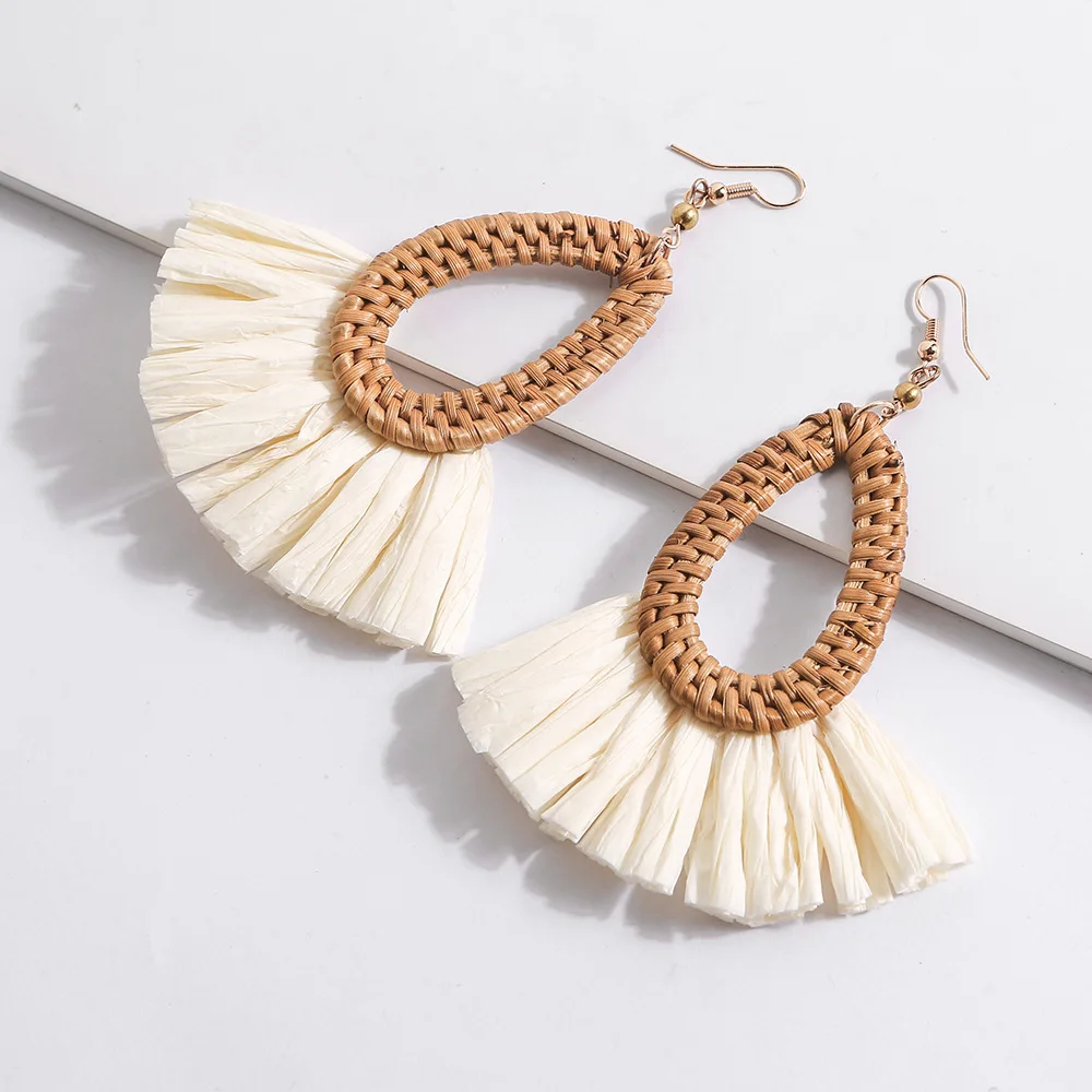 

Vintage Raffia Tassel Earrings Bohemian Raffia Straw Handmade Drop Earring for Women Geometric Statement Jewelry Female Wedding