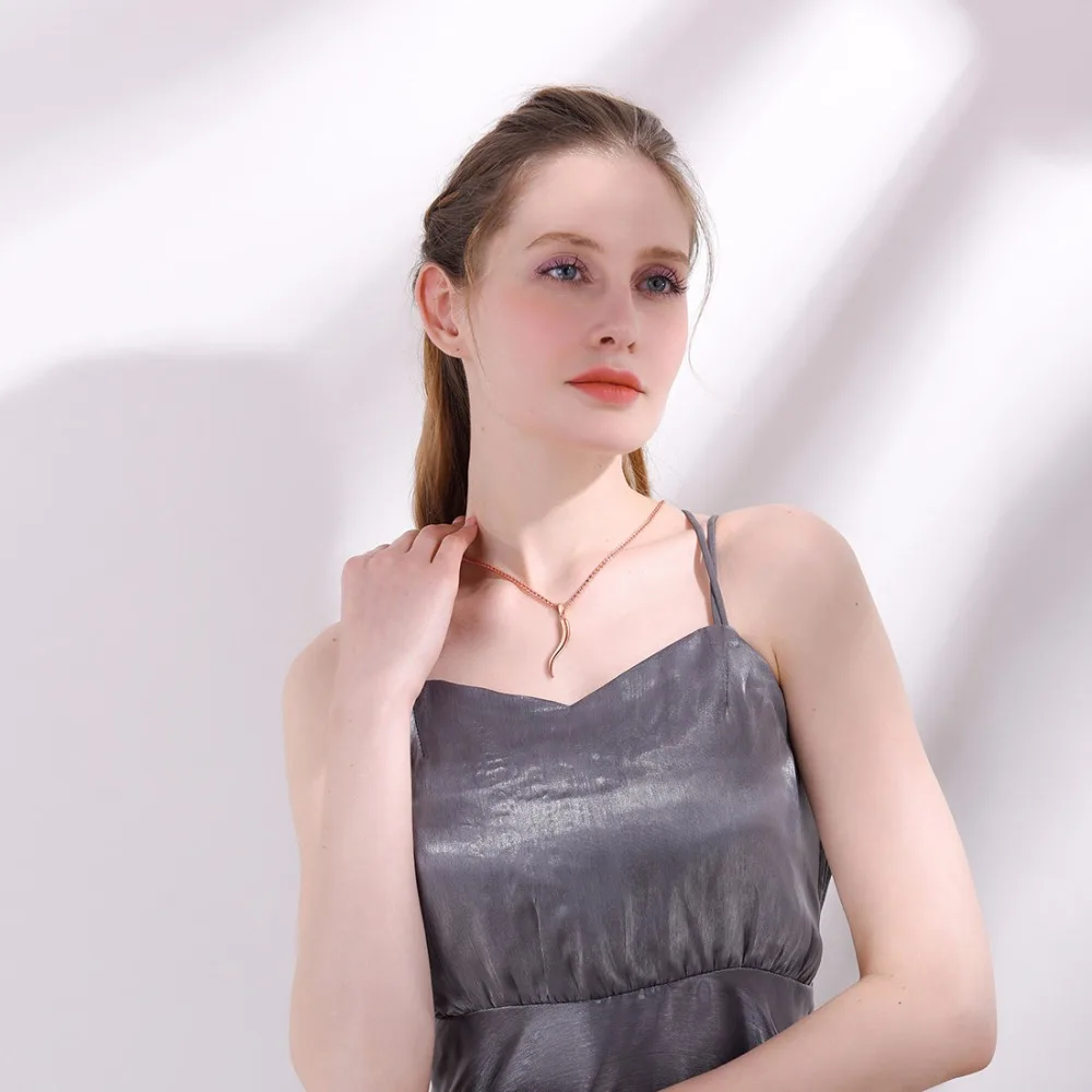 Italian Horn Pendant Necklace Gold 