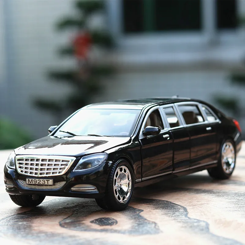 

For Maybach S600 Extended Car Model Scale 1: 24 Sound Light Pull Back Model Car Toy Diecast 6 Open Door Auto Speelgoed Red Black