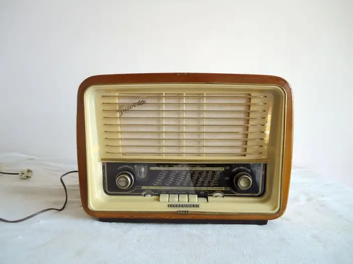 Specials Old German radio Deutsche old Telefunken tube radiotube